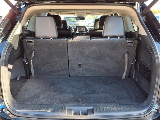 used 2020 Toyota Highlander car, priced at $24,490