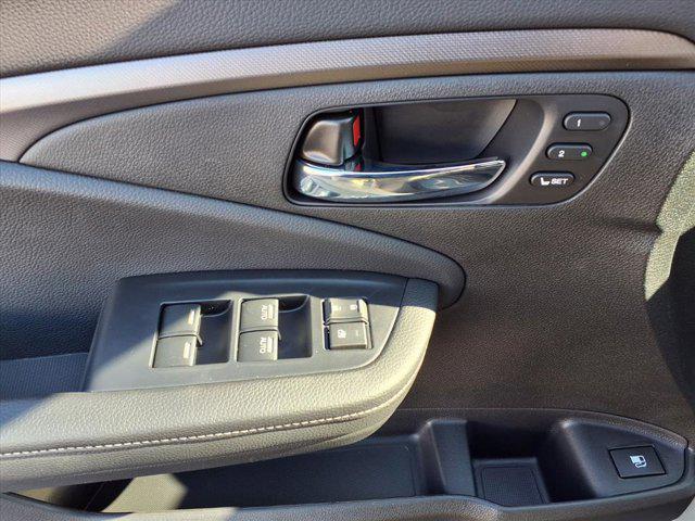 new 2025 Honda Ridgeline car, priced at $42,292