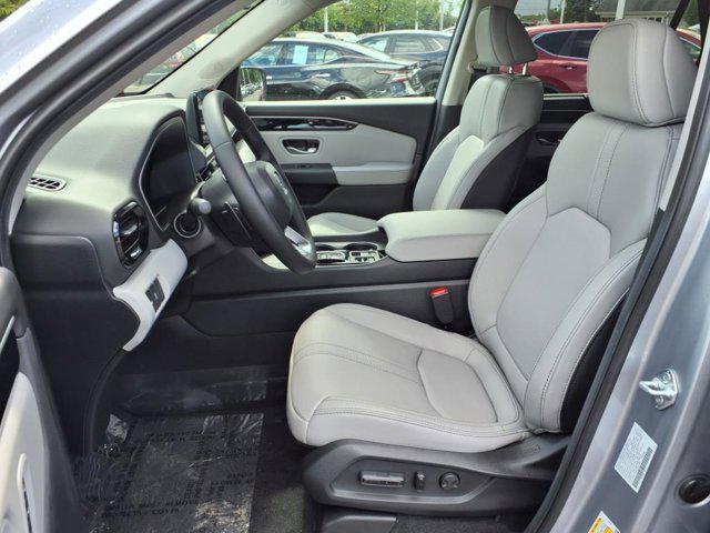 new 2025 Honda Pilot car, priced at $44,871