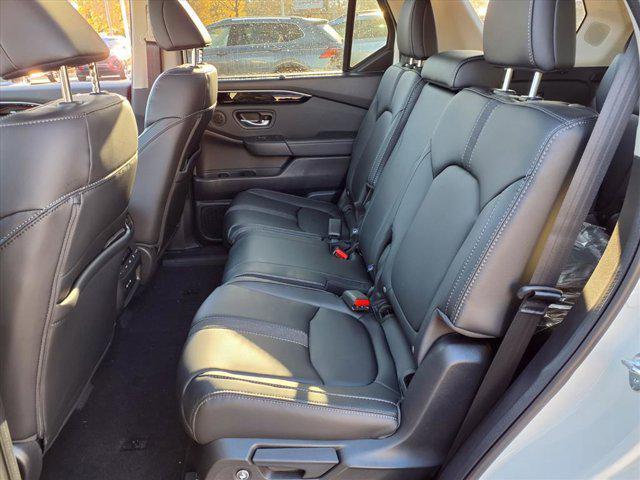 new 2025 Honda Pilot car, priced at $47,803