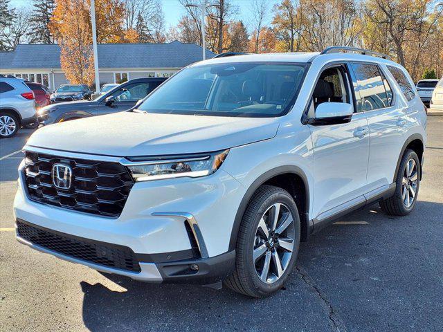 new 2025 Honda Pilot car, priced at $47,803
