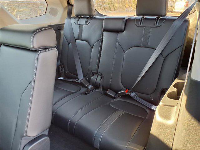 new 2025 Honda Pilot car, priced at $47,803