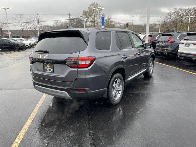 new 2025 Honda Pilot car, priced at $45,925