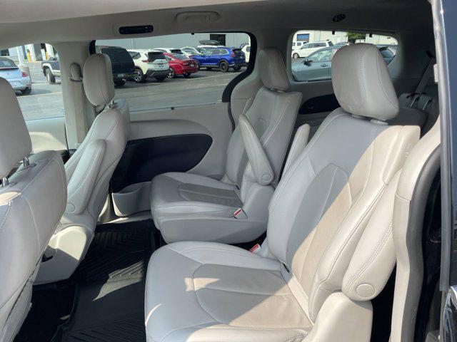 used 2021 Chrysler Pacifica Hybrid car, priced at $20,310