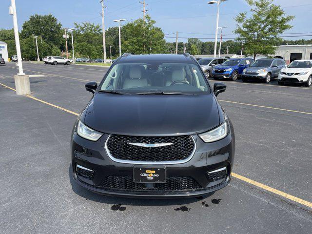 used 2021 Chrysler Pacifica Hybrid car, priced at $20,310