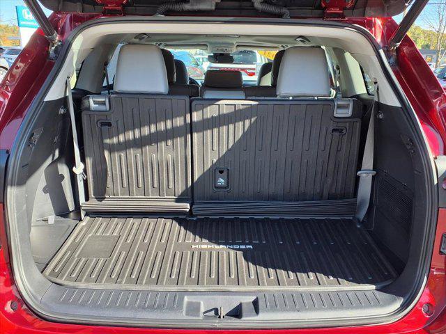 used 2021 Toyota Highlander car, priced at $33,997