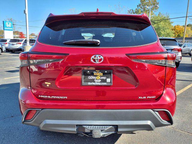used 2021 Toyota Highlander car, priced at $33,997