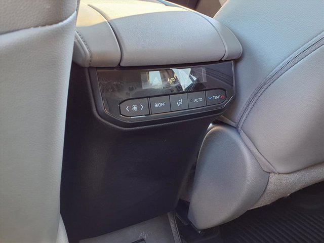 used 2021 Toyota Highlander car, priced at $33,997