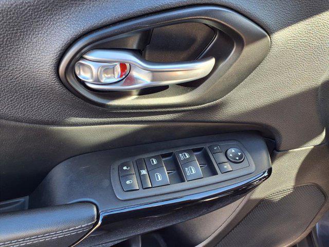 used 2023 Jeep Cherokee car, priced at $20,232