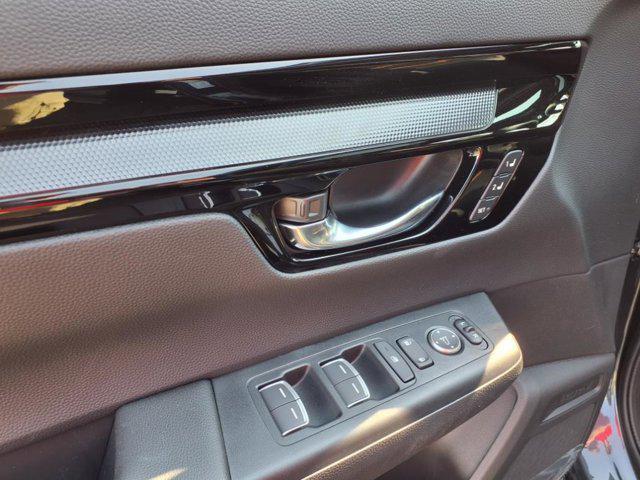 new 2025 Honda CR-V Hybrid car, priced at $40,636
