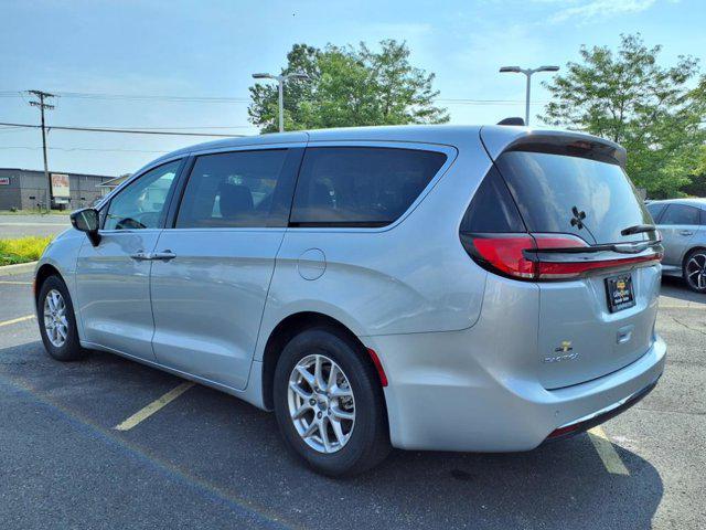 used 2024 Chrysler Pacifica car, priced at $22,658