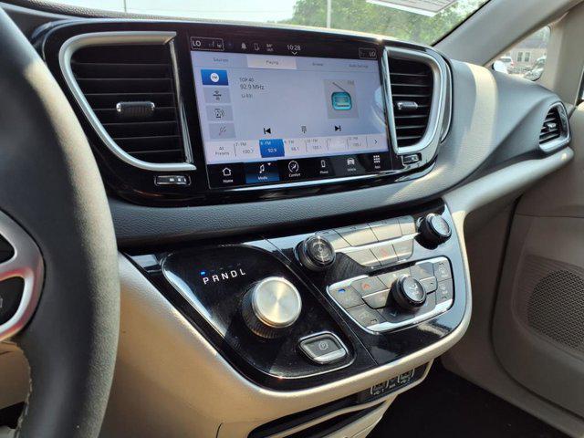 used 2024 Chrysler Pacifica car, priced at $22,658
