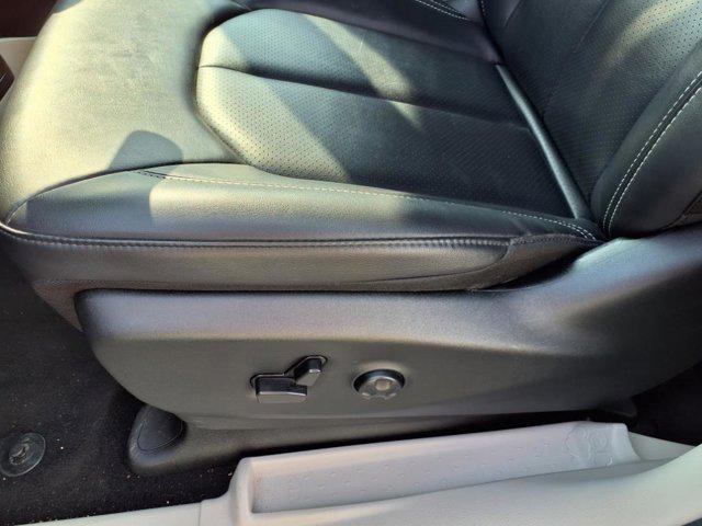 used 2024 Chrysler Pacifica car, priced at $22,658