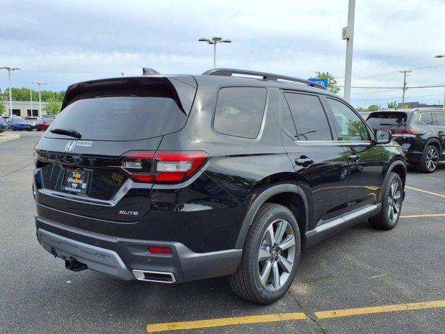 new 2025 Honda Pilot car, priced at $56,250