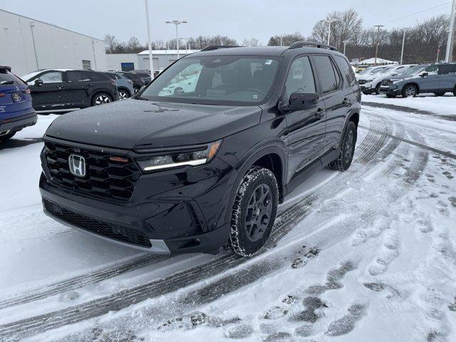 new 2025 Honda Pilot car, priced at $49,595