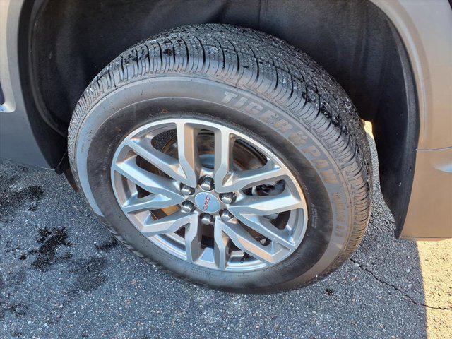 used 2019 GMC Acadia car, priced at $19,674