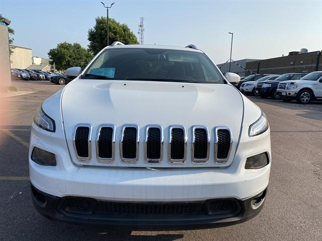 used 2015 Jeep Cherokee car, priced at $13,995