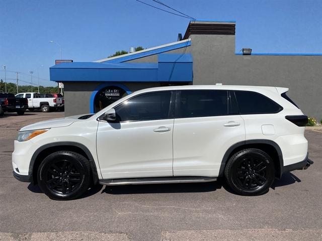 used 2014 Toyota Highlander car, priced at $16,450