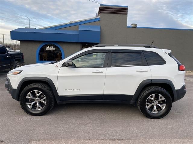 used 2015 Jeep Cherokee car, priced at $13,995