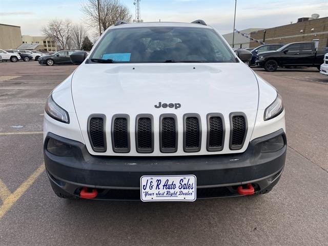 used 2015 Jeep Cherokee car, priced at $13,995