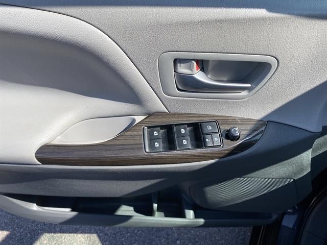 used 2016 Toyota Sienna car, priced at $18,995