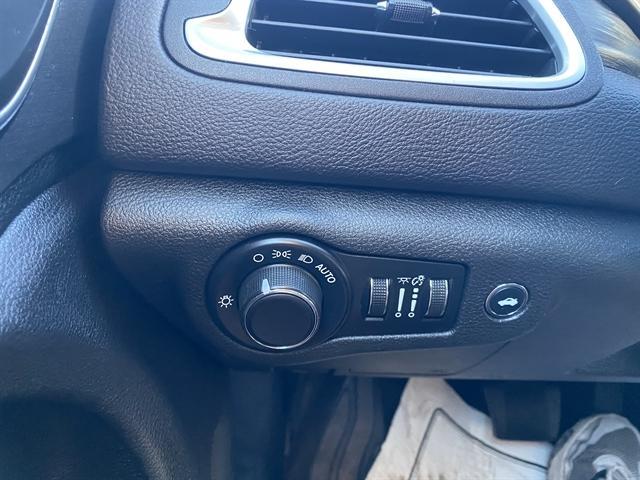 used 2016 Chrysler 200 car, priced at $7,995