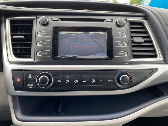 used 2014 Toyota Highlander car, priced at $14,995