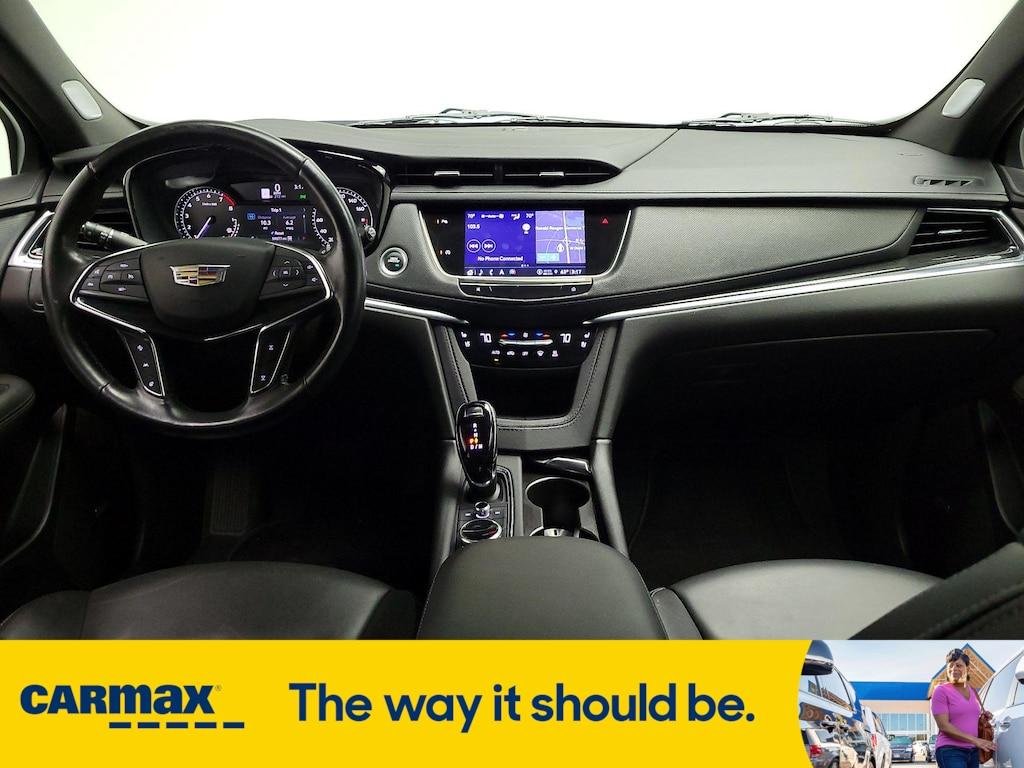 used 2023 Cadillac XT5 car, priced at $30,998
