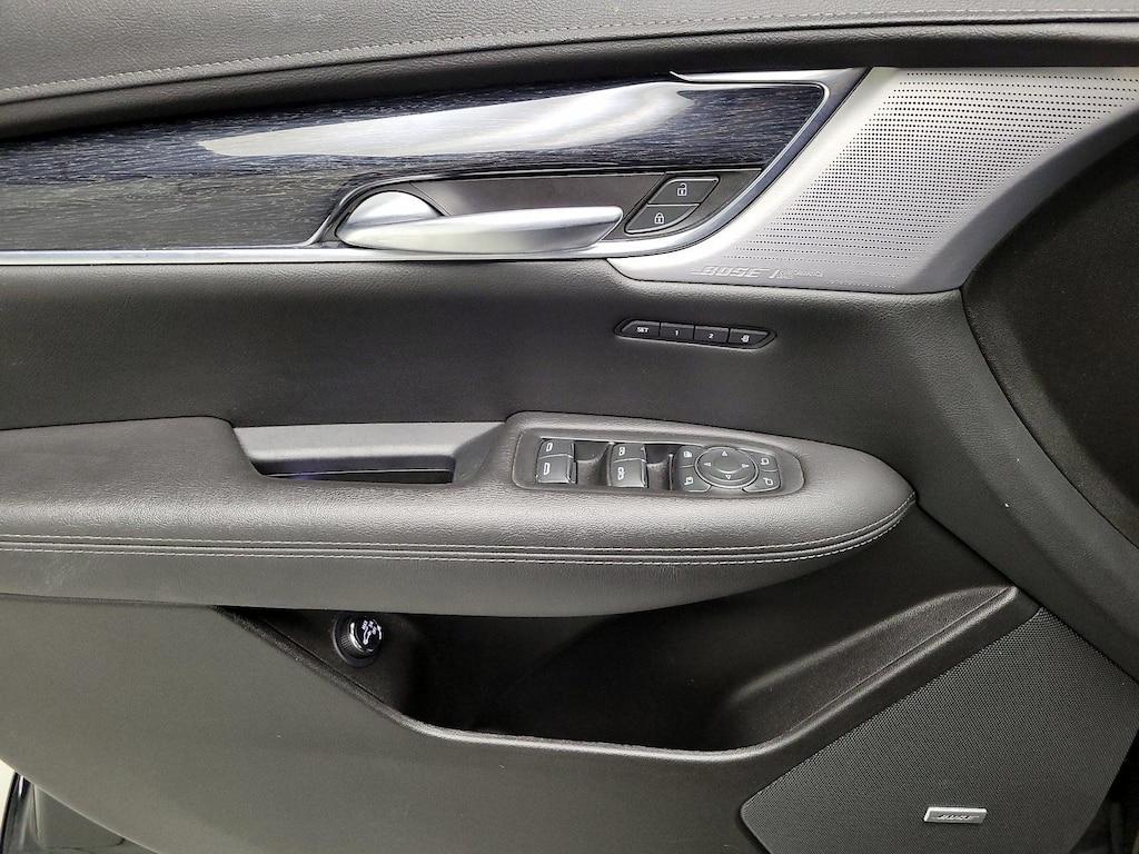 used 2023 Cadillac XT5 car, priced at $30,998