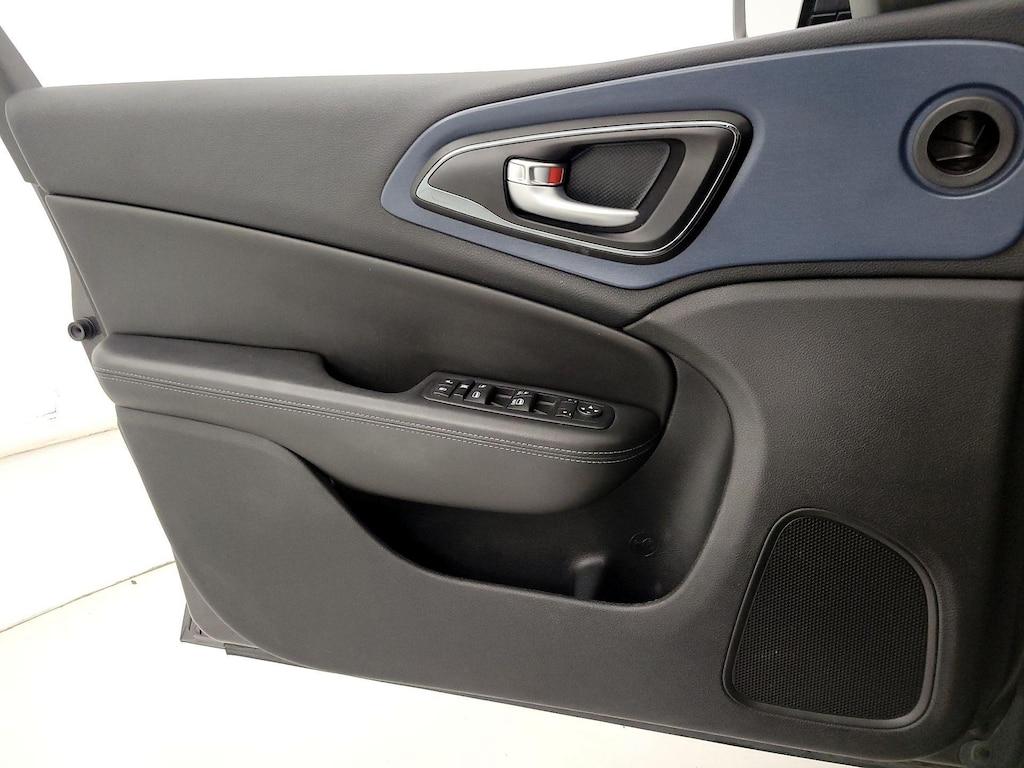 used 2016 Chrysler 200 car, priced at $14,998