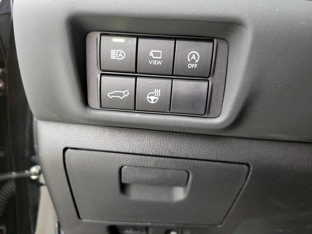 used 2023 Toyota Highlander car, priced at $47,998