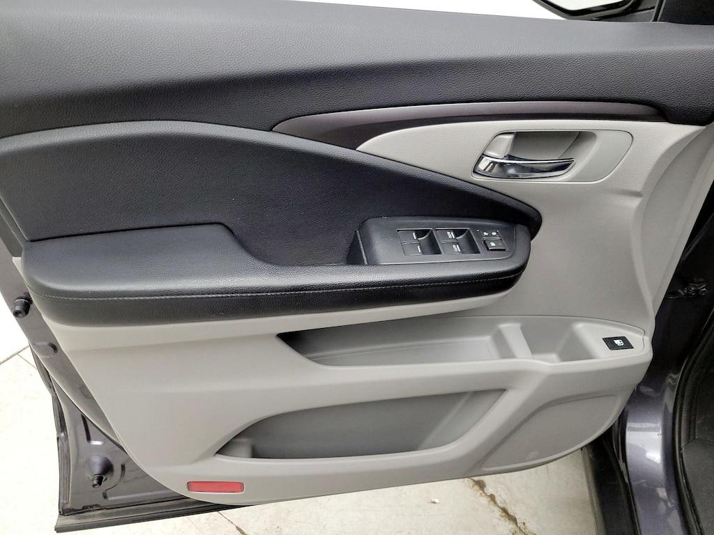 used 2016 Honda Pilot car, priced at $22,998