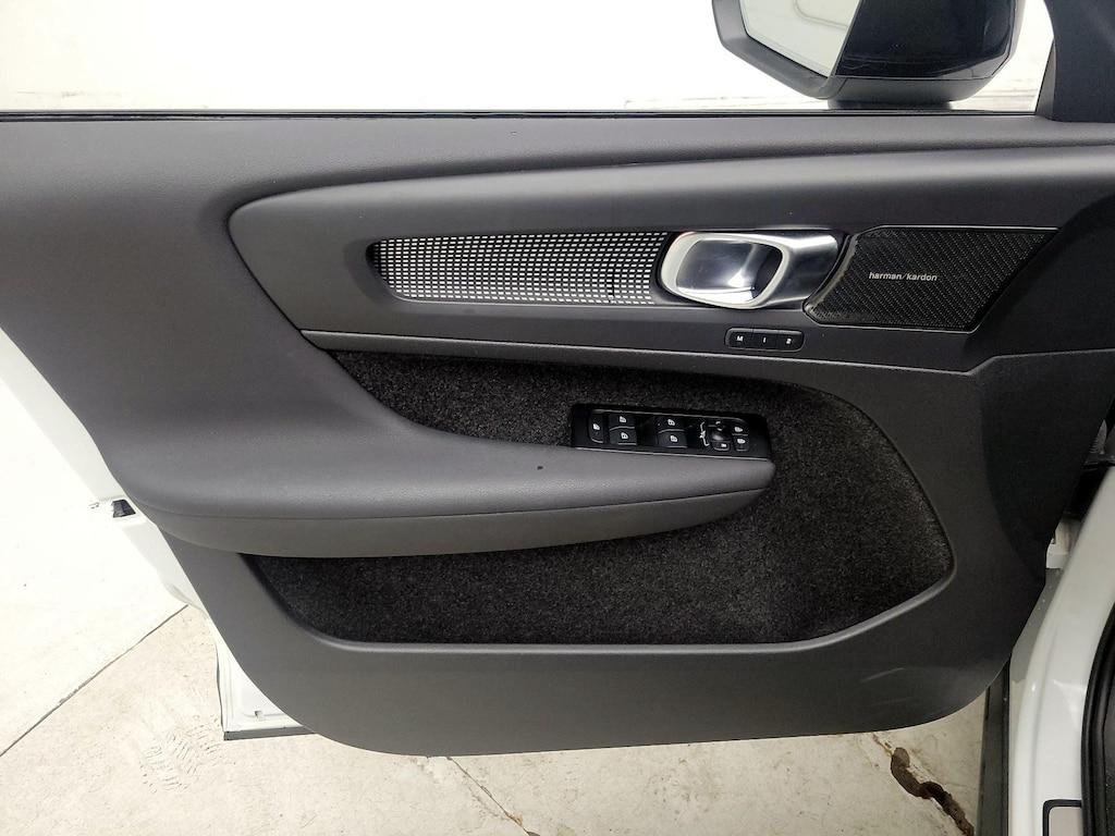 used 2022 Volvo XC40 car, priced at $31,998