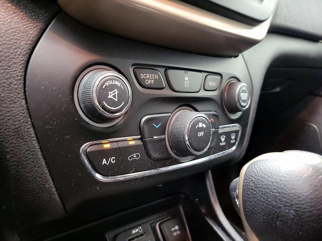 used 2014 Jeep Cherokee car, priced at $13,599