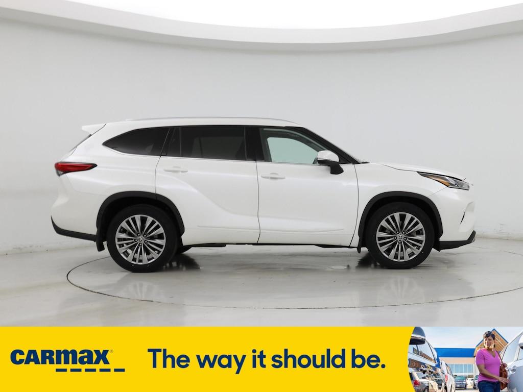 used 2021 Toyota Highlander car, priced at $41,998
