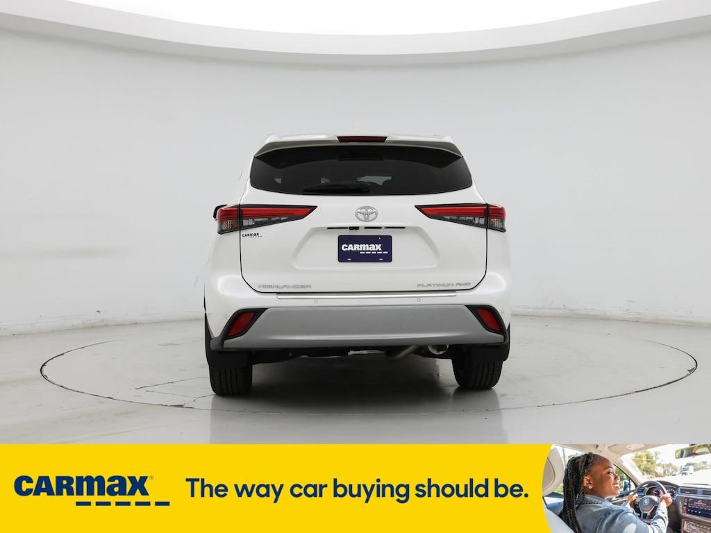 used 2021 Toyota Highlander car, priced at $41,998
