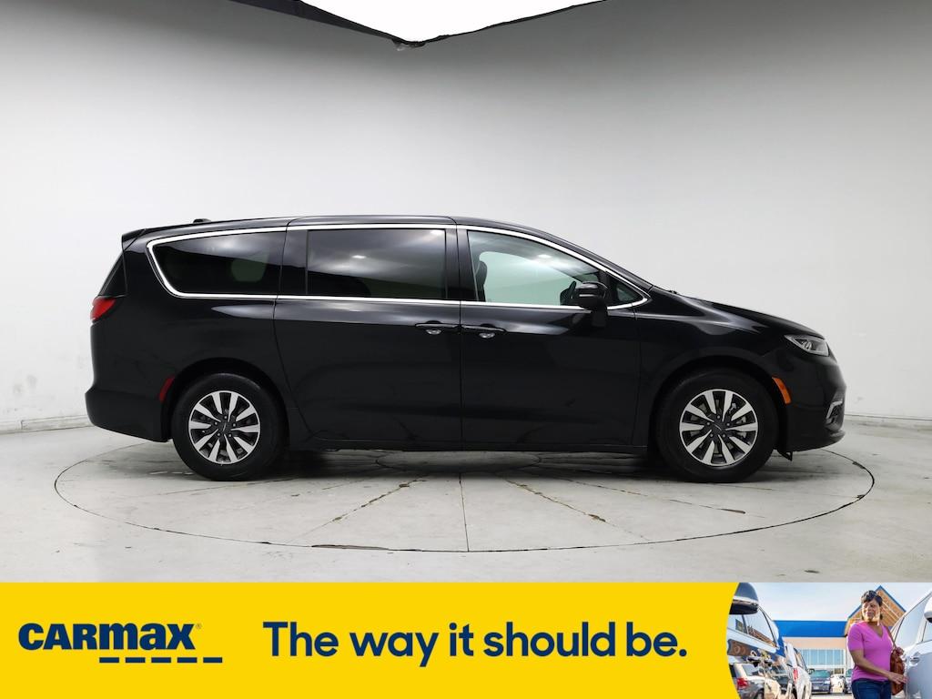 used 2023 Chrysler Pacifica Hybrid car, priced at $28,998