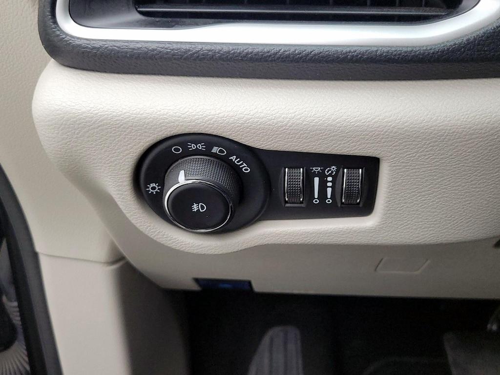 used 2023 Chrysler Pacifica Hybrid car, priced at $28,998