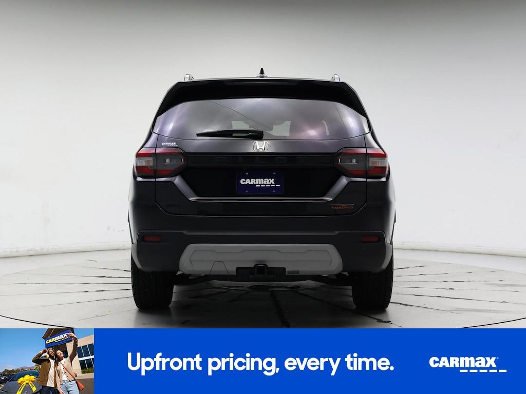 used 2025 Honda Pilot car, priced at $47,998