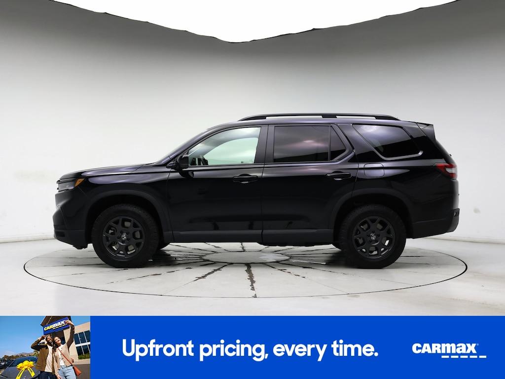 used 2025 Honda Pilot car, priced at $47,998