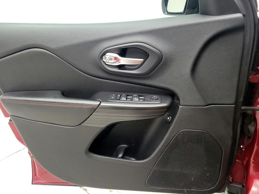 used 2015 Jeep Cherokee car, priced at $16,998