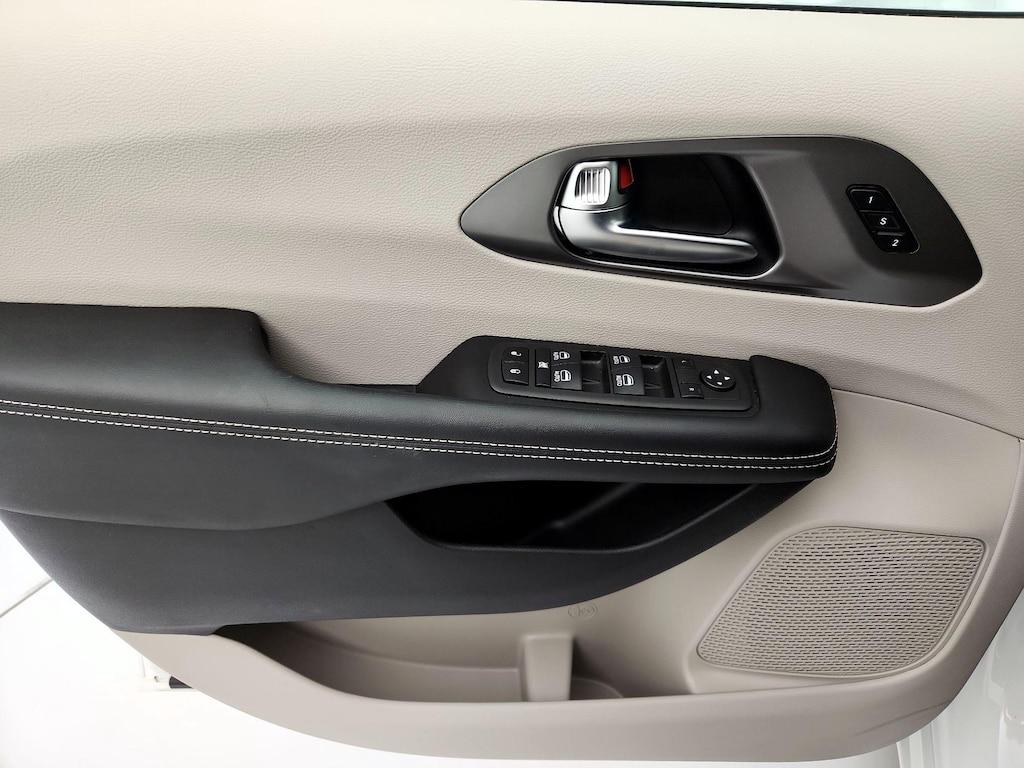 used 2022 Chrysler Pacifica car, priced at $37,998