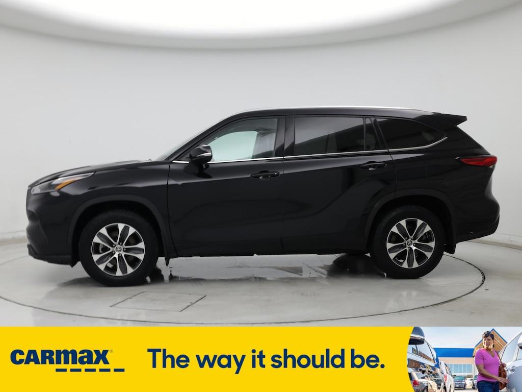 used 2021 Toyota Highlander car, priced at $32,998
