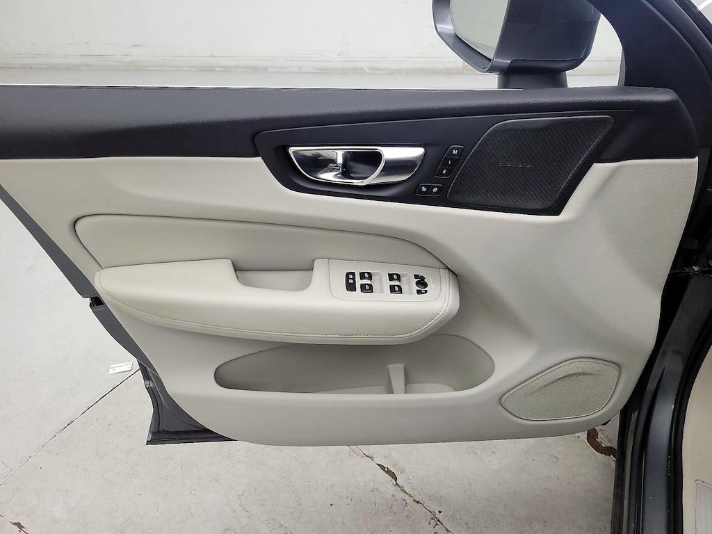 used 2019 Volvo XC60 Recharge Plug-In Hybrid car, priced at $25,998