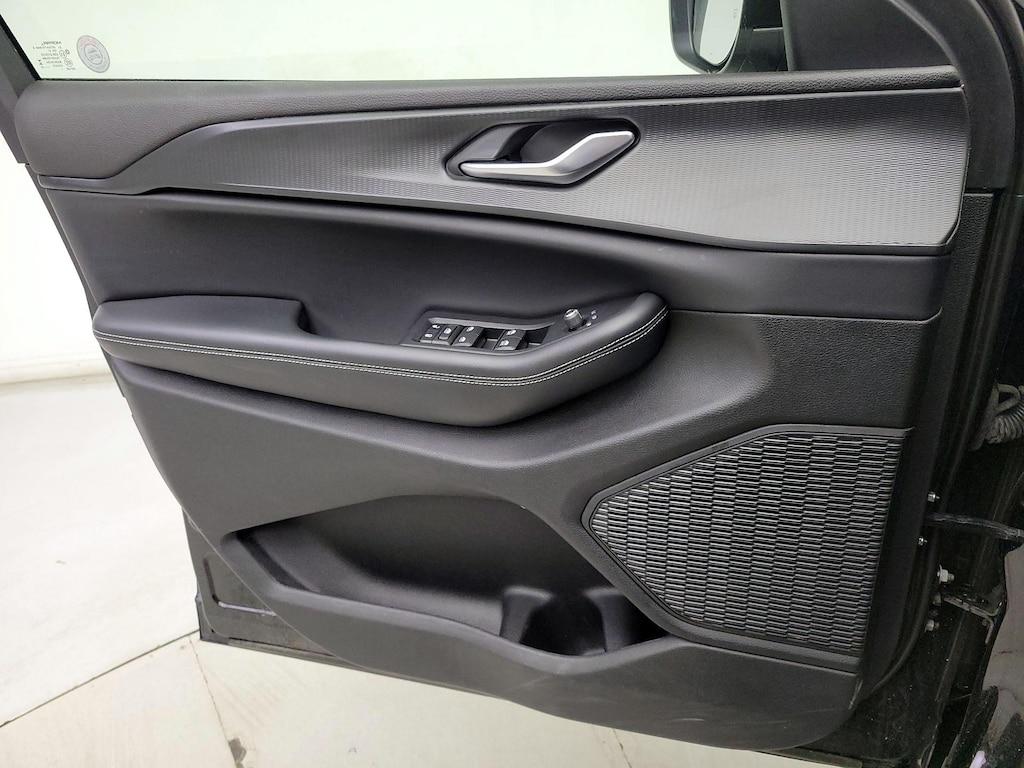 used 2023 Jeep Grand Cherokee L car, priced at $30,998