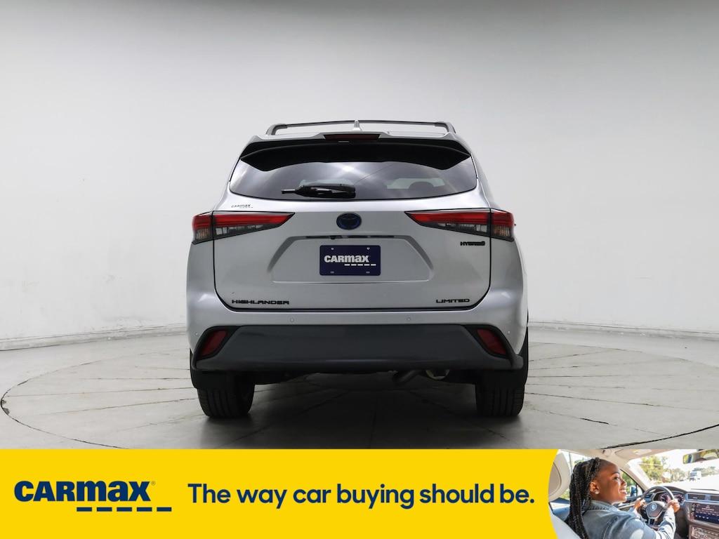 used 2022 Toyota Highlander Hybrid car, priced at $44,998