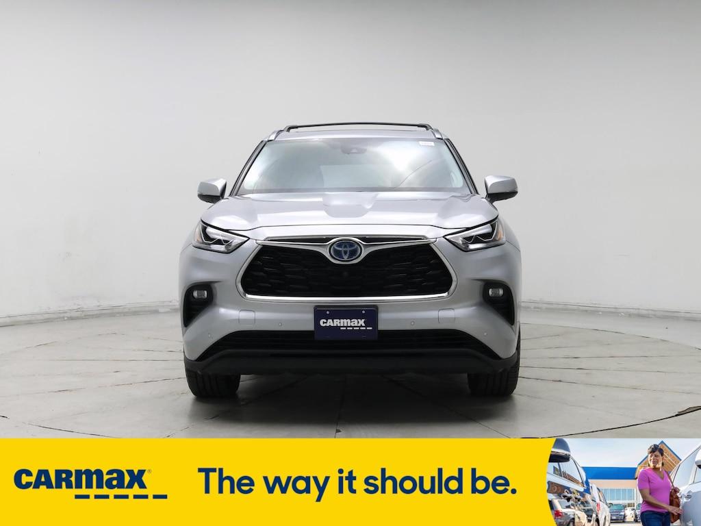 used 2022 Toyota Highlander Hybrid car, priced at $44,998