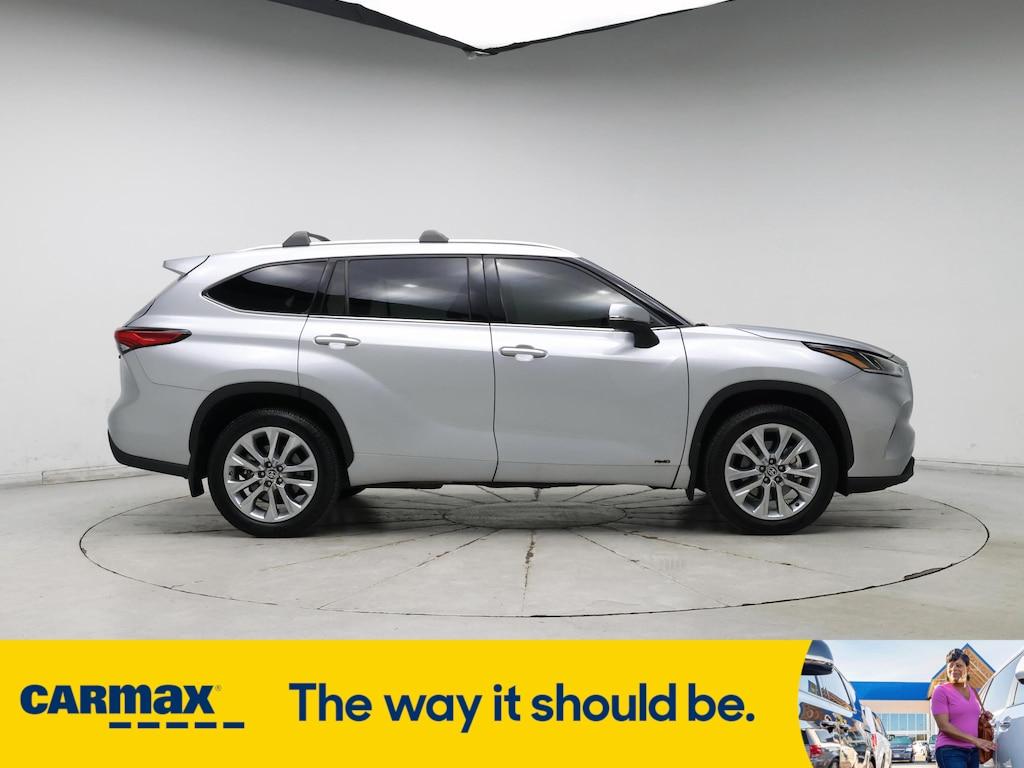 used 2022 Toyota Highlander Hybrid car, priced at $44,998