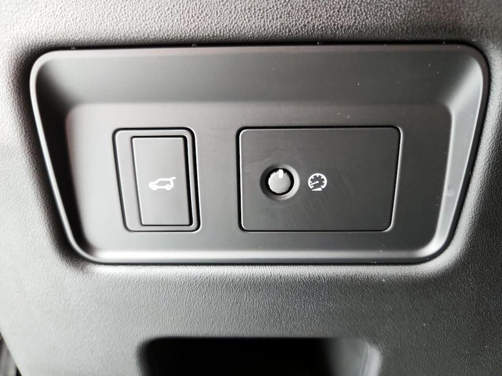 used 2023 Land Rover Discovery car, priced at $42,998