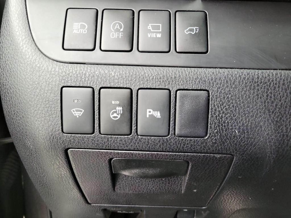 used 2017 Toyota Highlander car, priced at $33,998